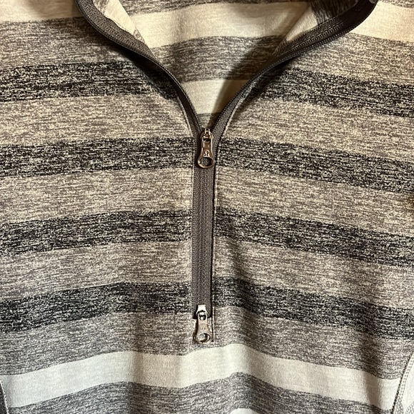 Lululemon Half Zip Pullover 8 - Picture 3 of 5